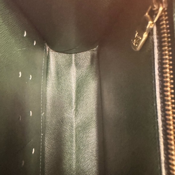 Louis Vuitton Taiga Clutch - Picture 4 of 13